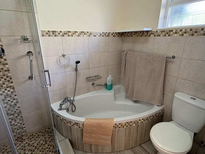 To Let 2 Bedroom Property for Rent in Simons Town Western Cape